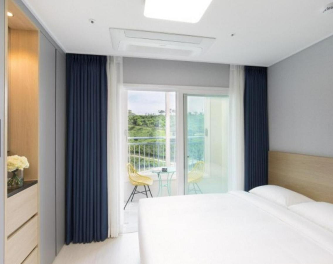 Yeosu Hotel First City Εξωτερικό φωτογραφία
