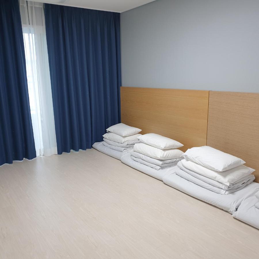 Yeosu Hotel First City Εξωτερικό φωτογραφία