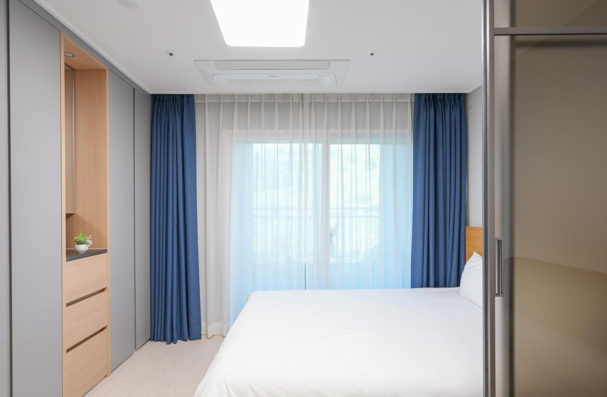 Yeosu Hotel First City Εξωτερικό φωτογραφία